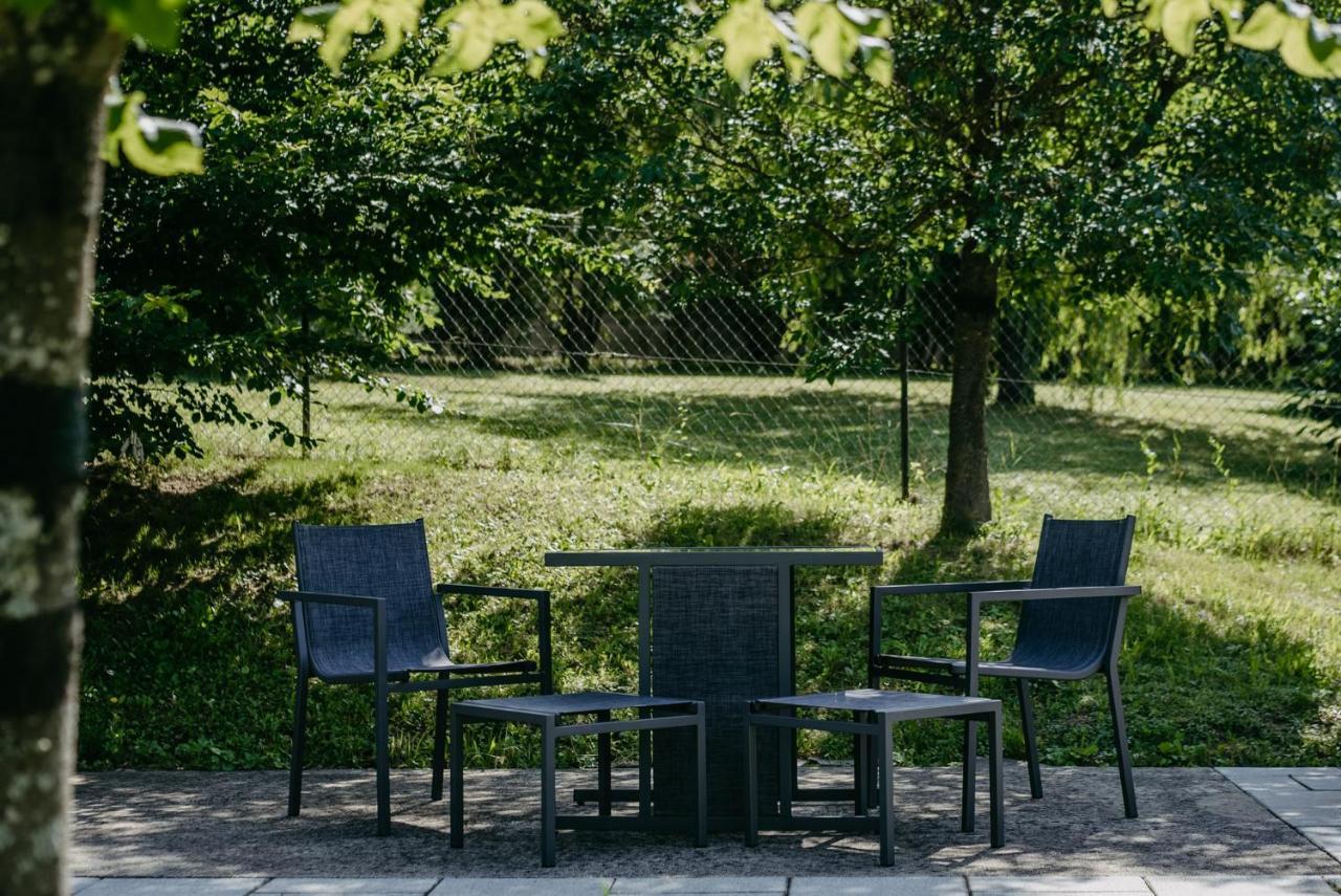 Haus Luna - Privatzimmer Im Sonnigen Suedburgenland Hackerberg Exterior photo